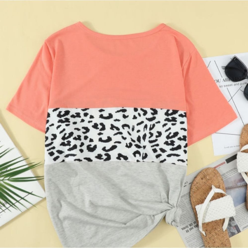 Plus Size Red Color Block Splicing Top - Picture 3 of 6